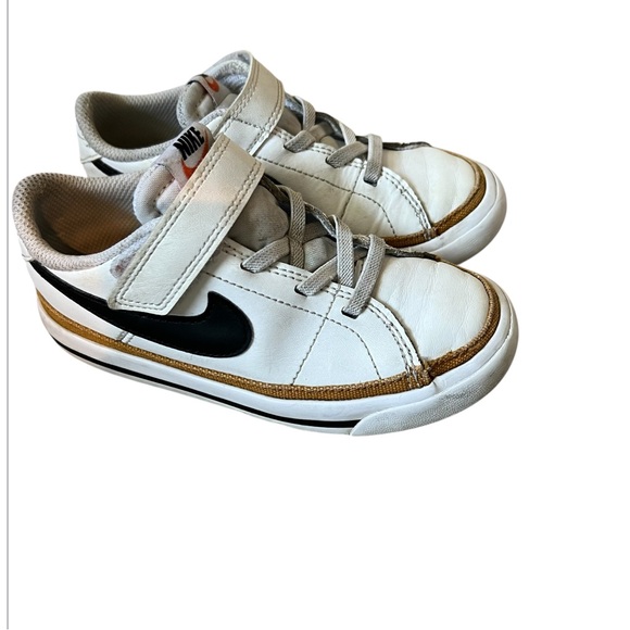Nike Court Legacy Toddler Size 10 – Good Used Condition - Picture 2 of 4